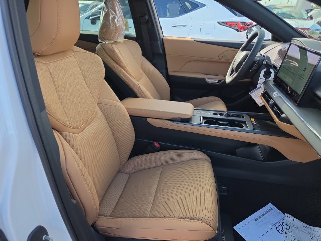 New 2026 Ultra White Lexus PREMIUM PLUS AWD image 25