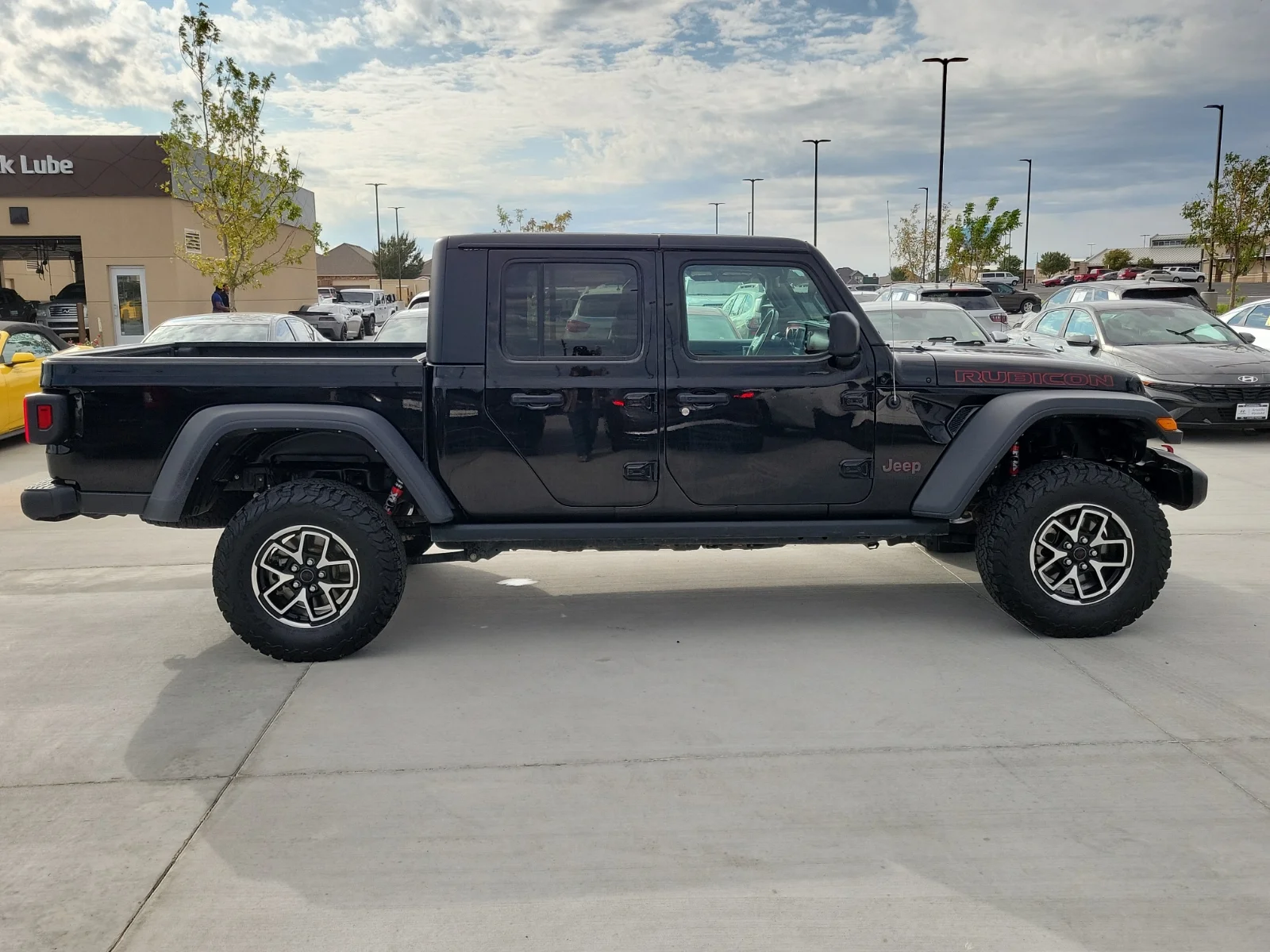 Used 2022 Gray Jeep Rubicon 4x4 image 5