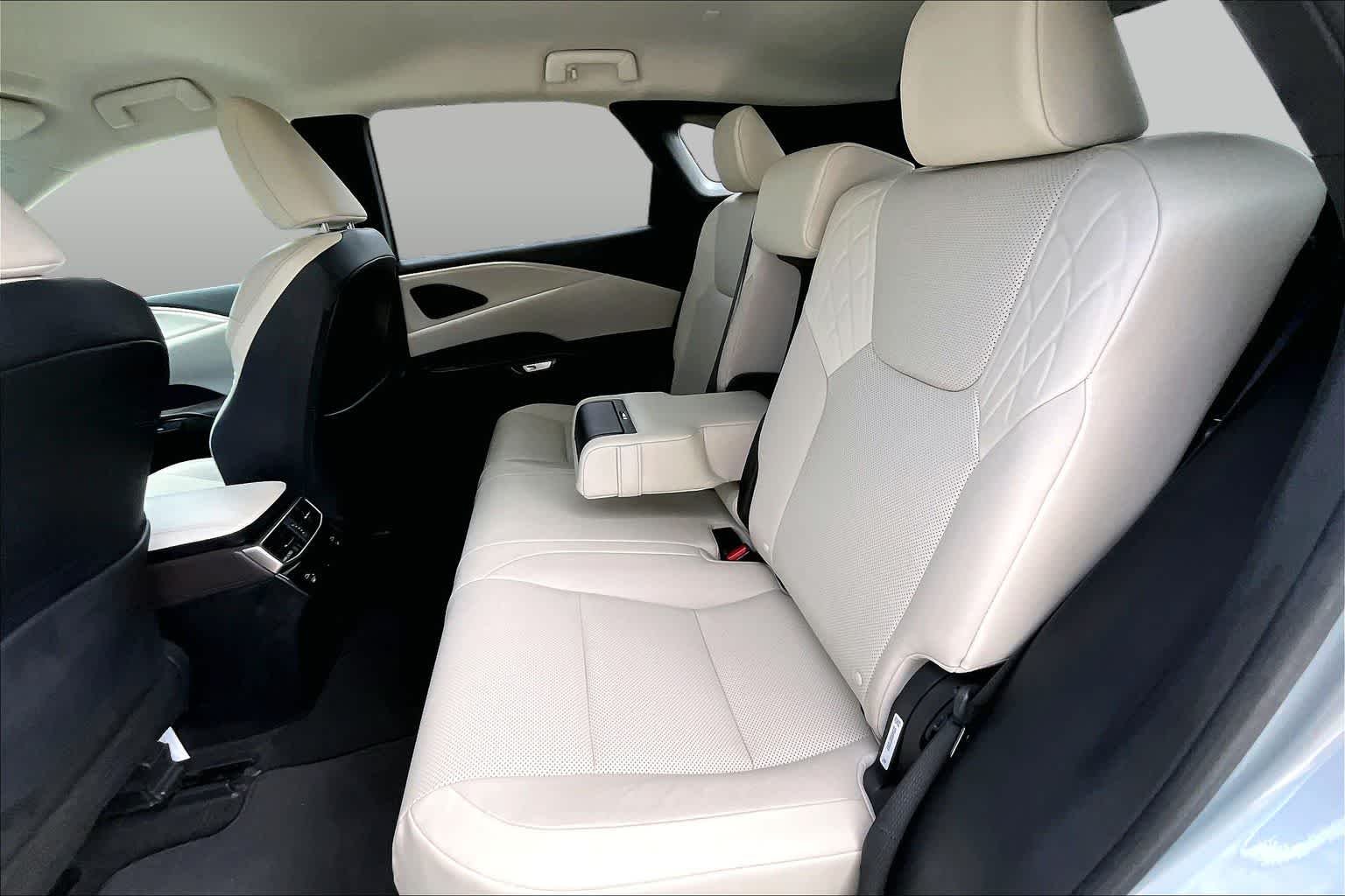 Used 2023 Iridium Lexus  image 21