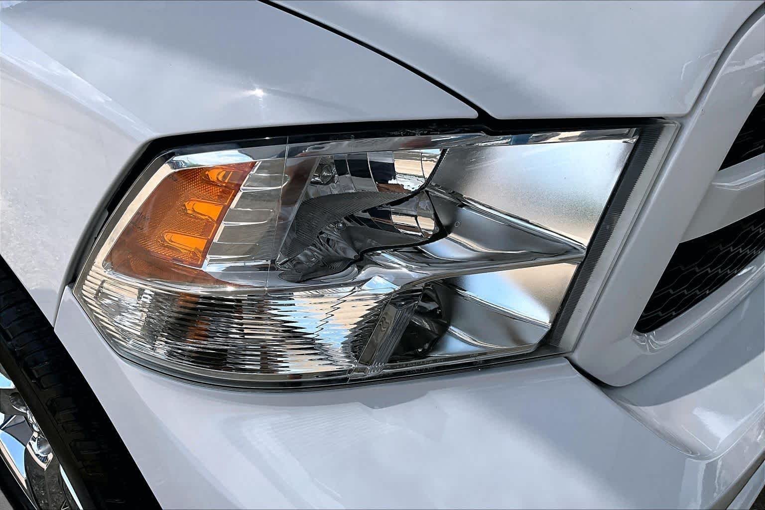 Used 2019 Bright White Clearcoat Ram Express image 26