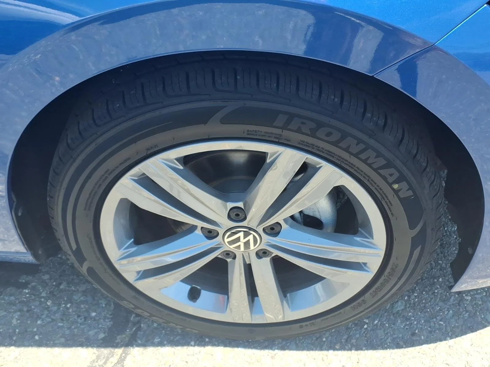 Used 2024 Blue Volkswagen 1.5T SE image 11