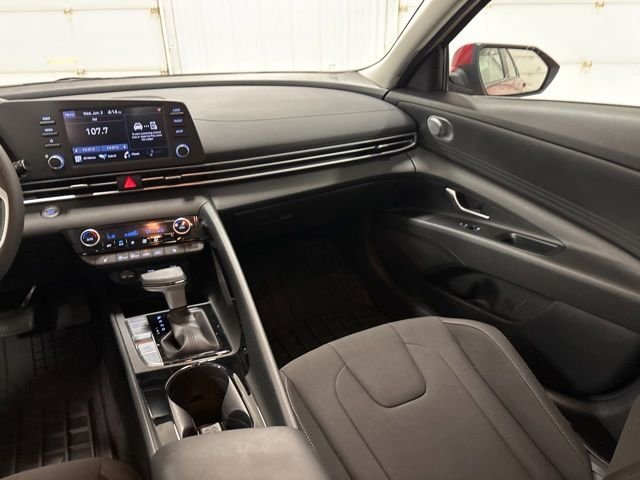 2023 Hyundai Elantra Blue - Photo 14
