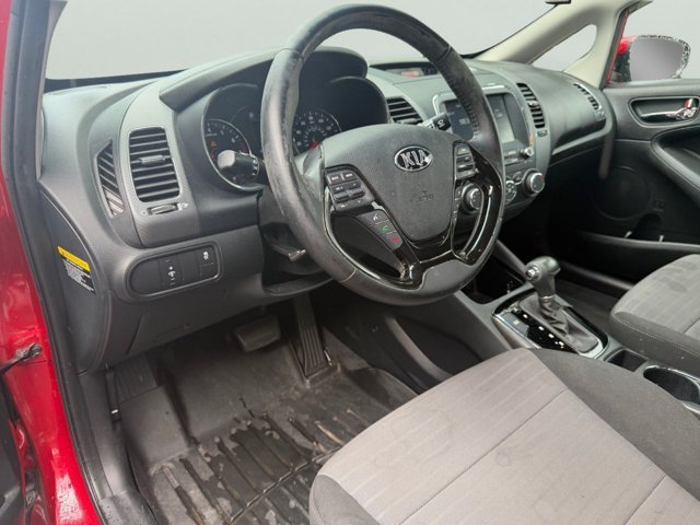 Used 2018 Red Kia S image 13