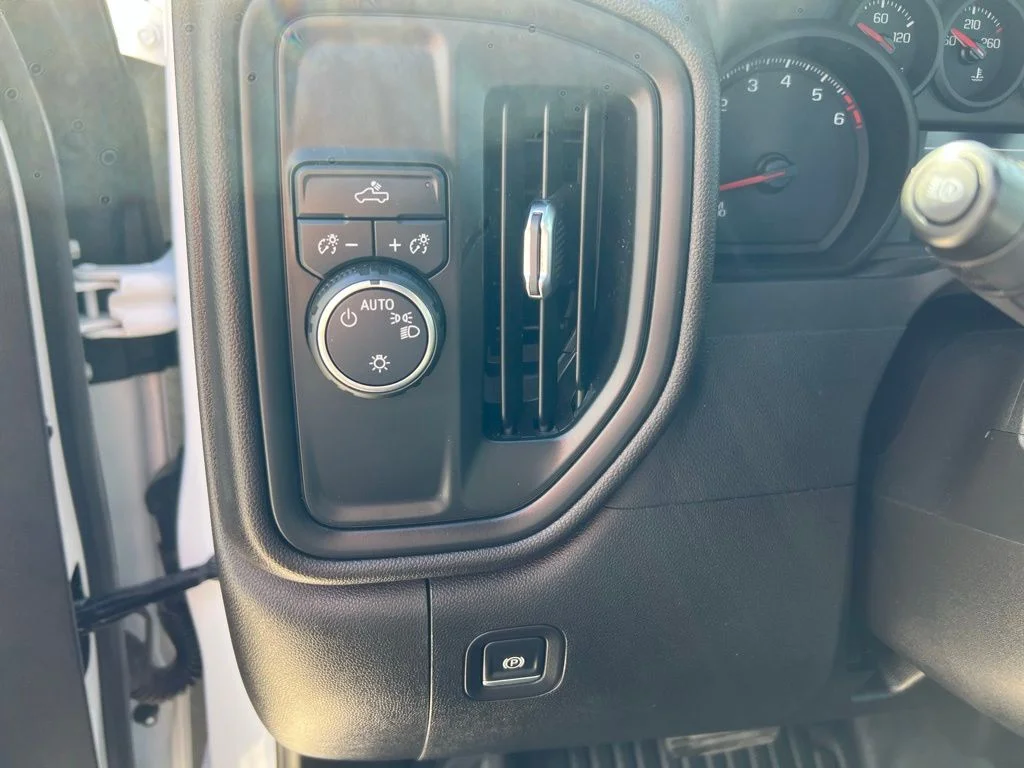 Used 2025 Summit White Chevrolet WT image 12