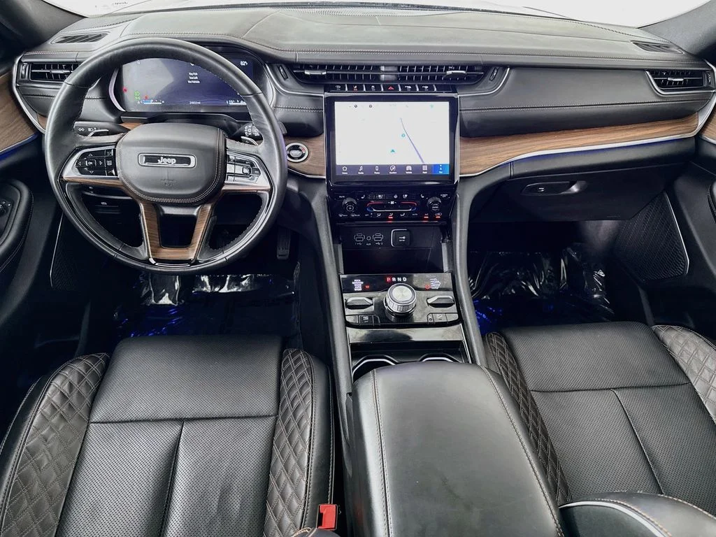 Used 2025 Black Jeep Summit image 24