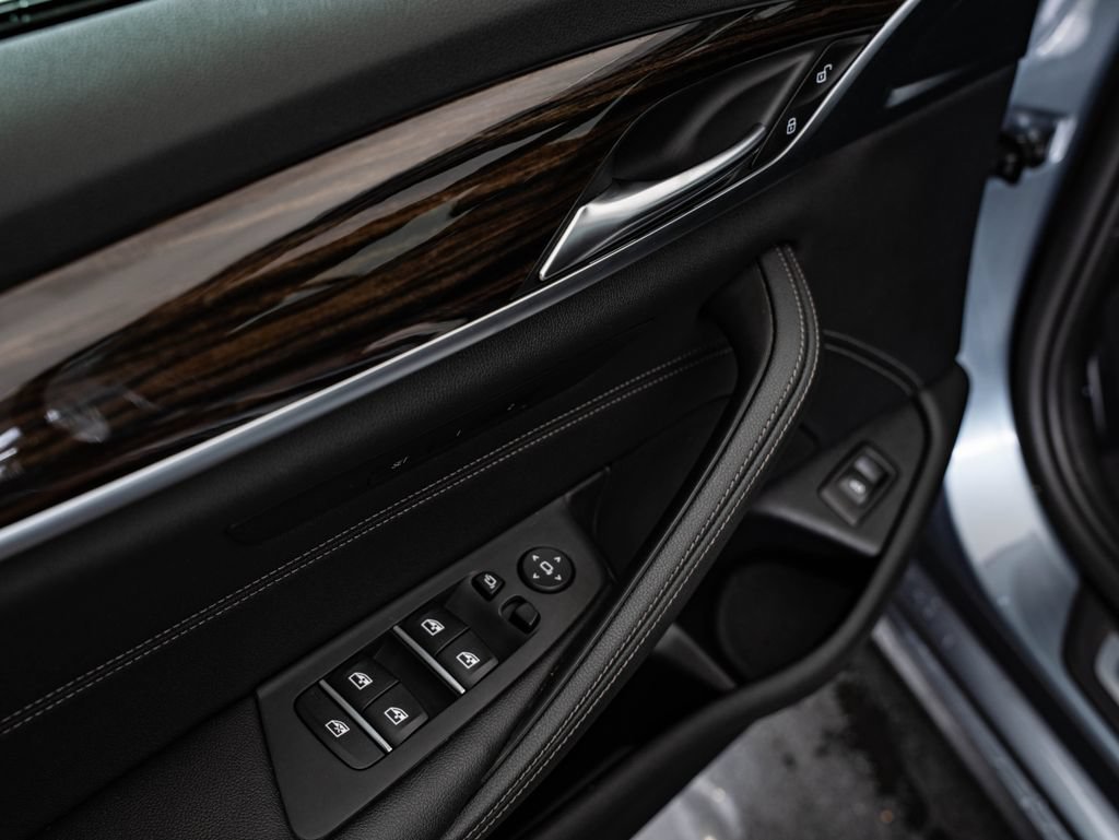 Used 2022 Bluestone Metallic BMW 530i xDrive image 26