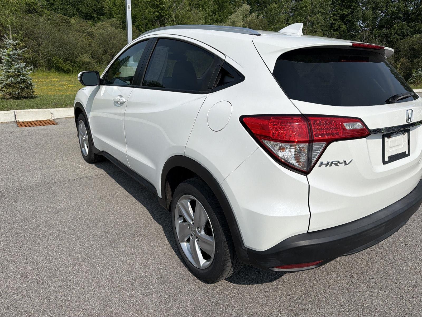 Used 2020 Platinum White Pearl Honda EX image 4