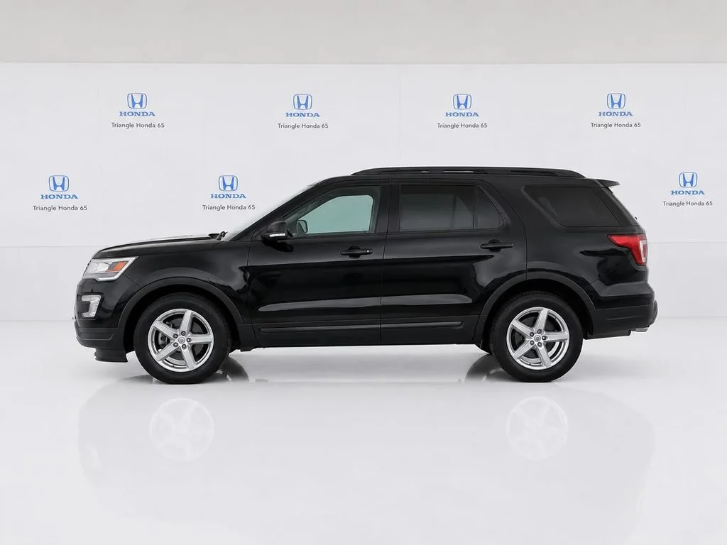 Used 2019  Ford XLT image 3