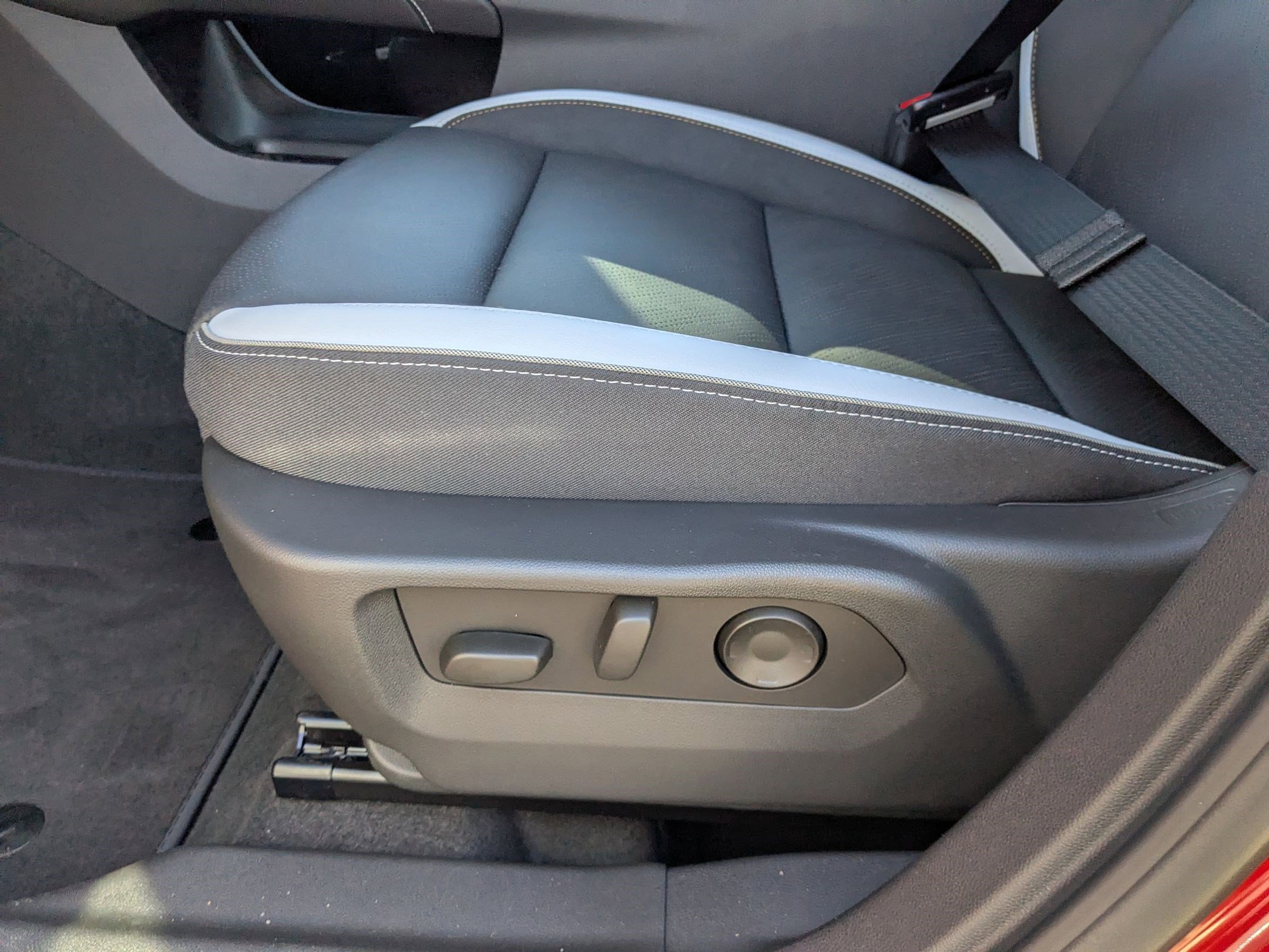 2026 Buick Envision Sport Touring - Photo 23