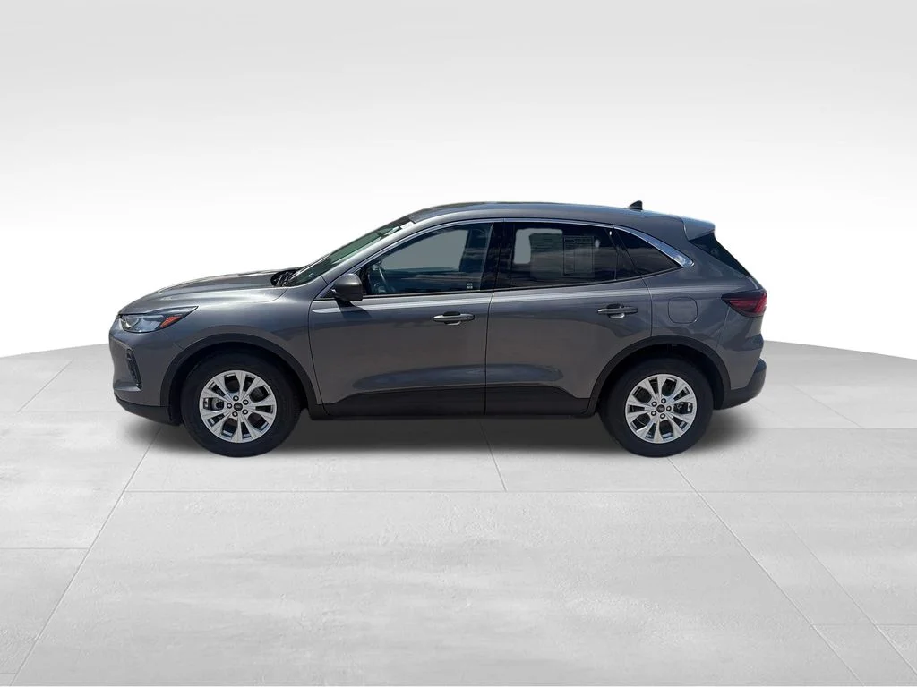 Used 2023 Gray Ford Active image 3