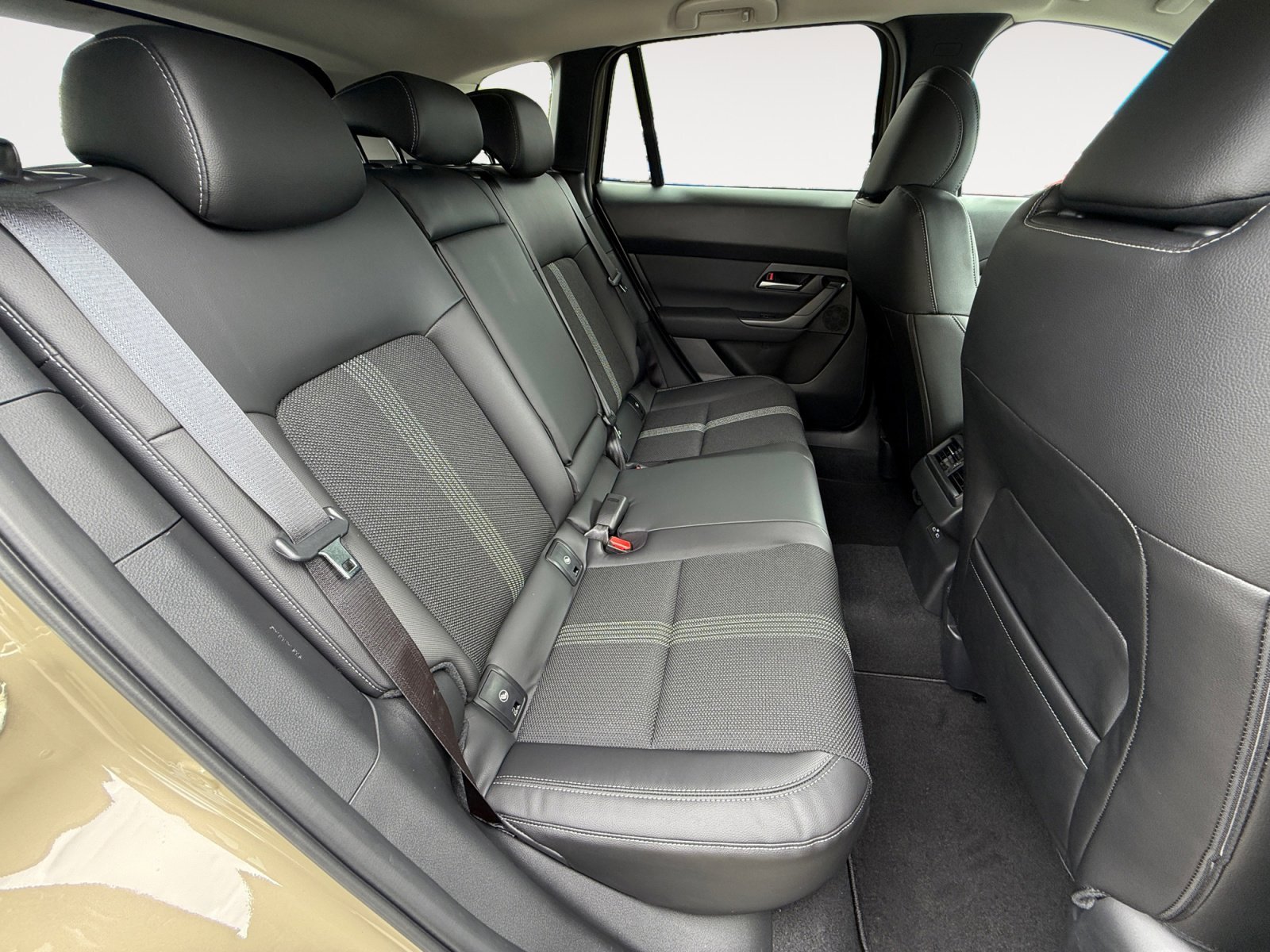New 2026 Zircon Sand Metallic Mazda 2.5 S Meridian Edition image 18