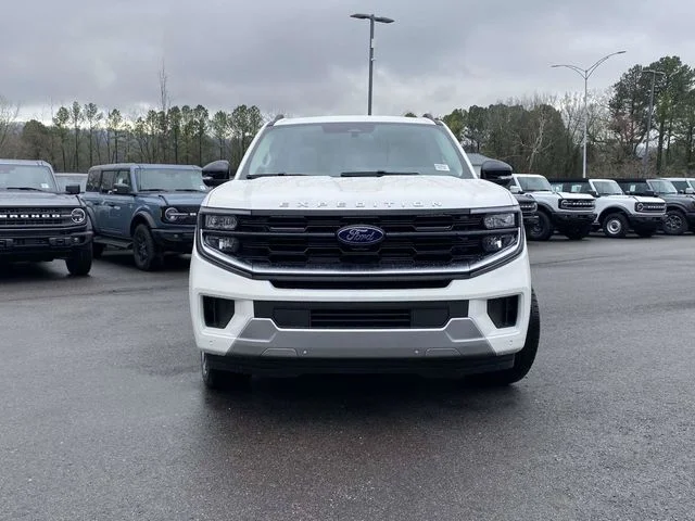 New 2026 Star White Metallic Tri-Coat Ford Platinum image 8