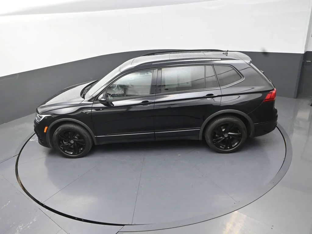 Used 2024 Black Volkswagen 2.0T SE R-Line Black image 16