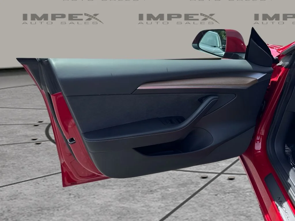 Used 2022 Red Tesla Long Range image 19