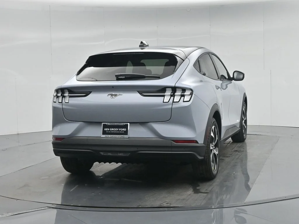 New 2026 Gray Ford Select image 84