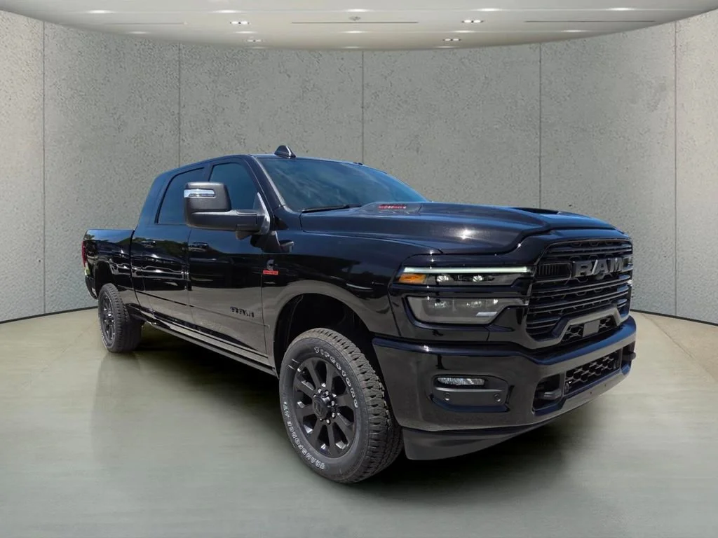 New 2026 Diamond Black Crystal Pearl-Coat Exterior Paint RAM Laramie image 12
