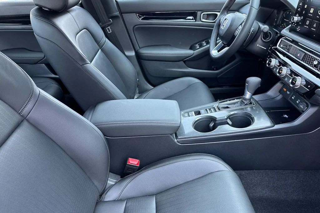 New 2026 Urban Gray Pearl Honda Sport Touring image 39