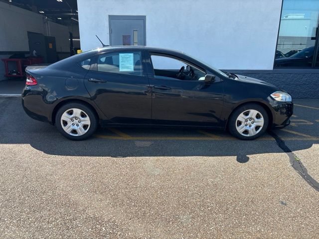 Used 2015 Pitch Black Clearcoat Dodge SE image 4