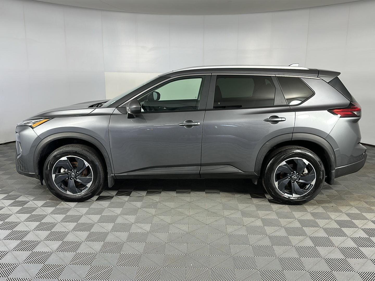 Certified Used 2026 Gun Metallic Nissan SV image 19