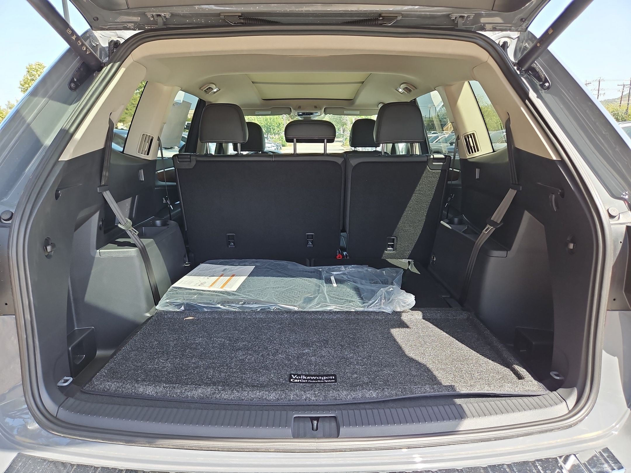 New 2026 Pure Gray Metallic Volkswagen 2.0T SE w/Technology image 19