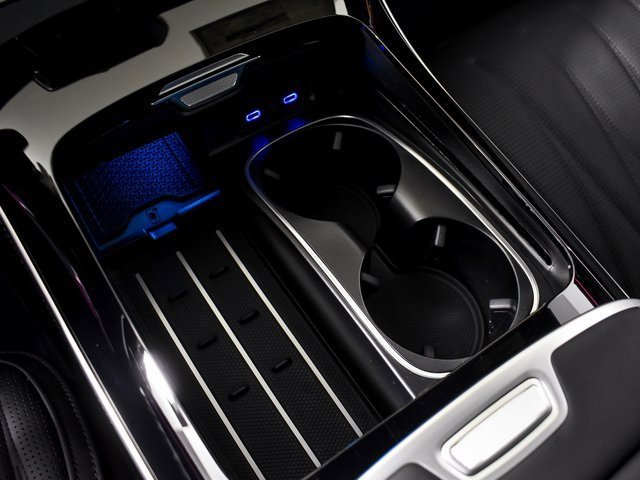 New 2026 MANUFAKTUR Silicon Grey Mercedes-Benz S 63 E AMG® image 92