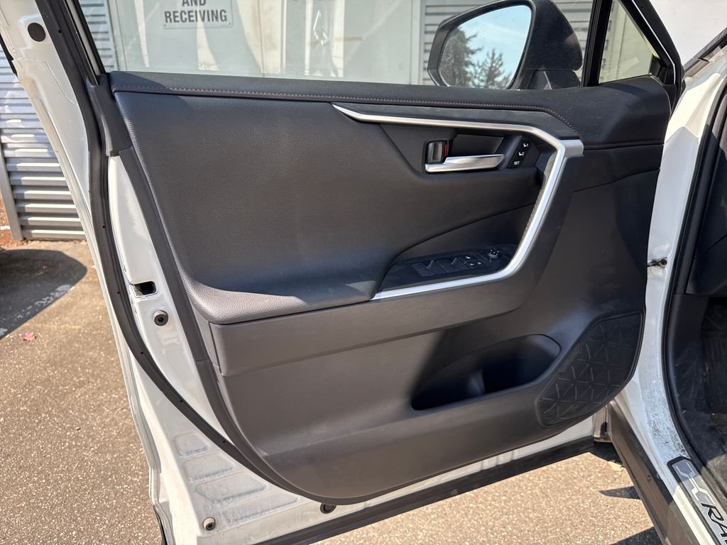 Used 2022 White Toyota XSE image 17