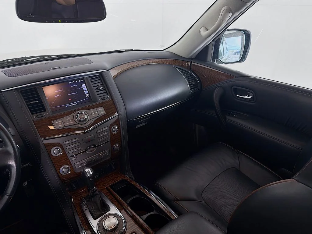 Used 2018 White Nissan SL image 22