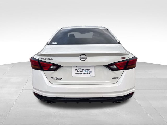 Used 2023 White Nissan 2.5 SR image 4