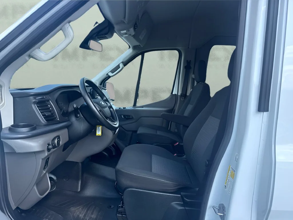 Used 2023 White Ford XL image 9