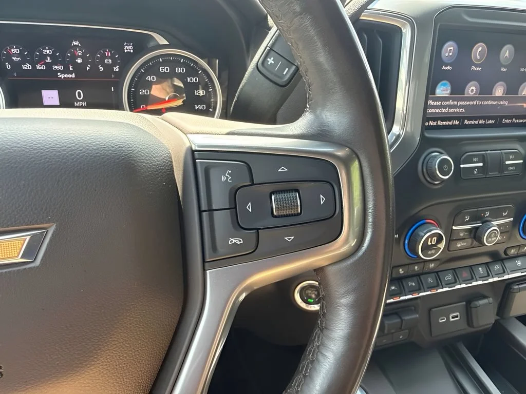 Used 2020 IRIDESCENT PEARL TRICOAT Chevrolet LTZ image 18