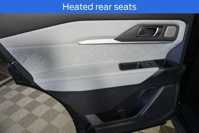 New 2026 Agate Black Metallic Ford Platinum™ image 28