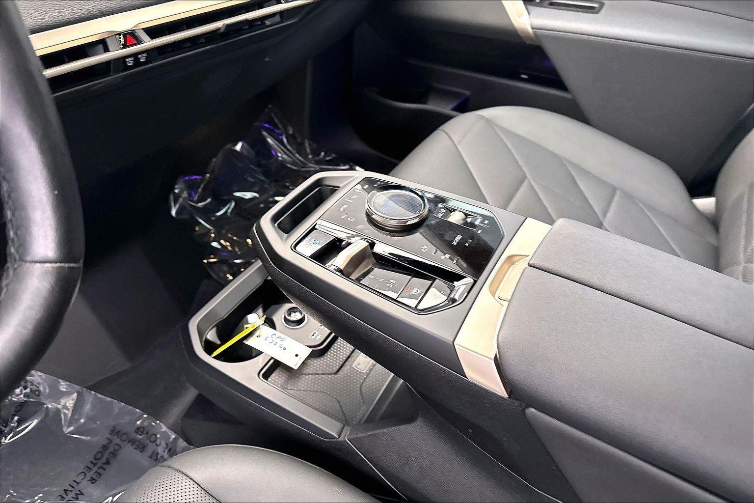 Used 2023 Oxide Grey Metallic BMW xDrive50 image 21