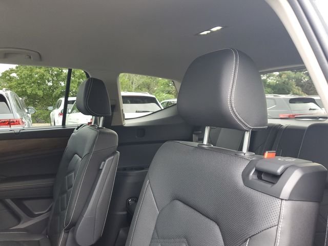 New 2026 Gray Volkswagen 2.0T SE w/Technology image 9