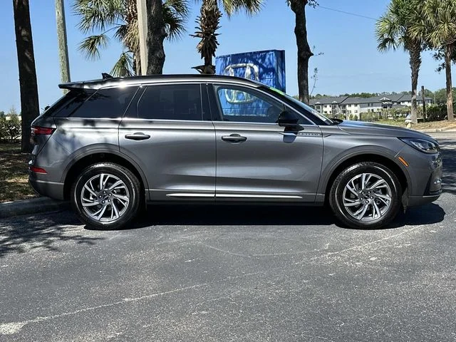 2026 Lincoln Corsair Premiere - Photo 2