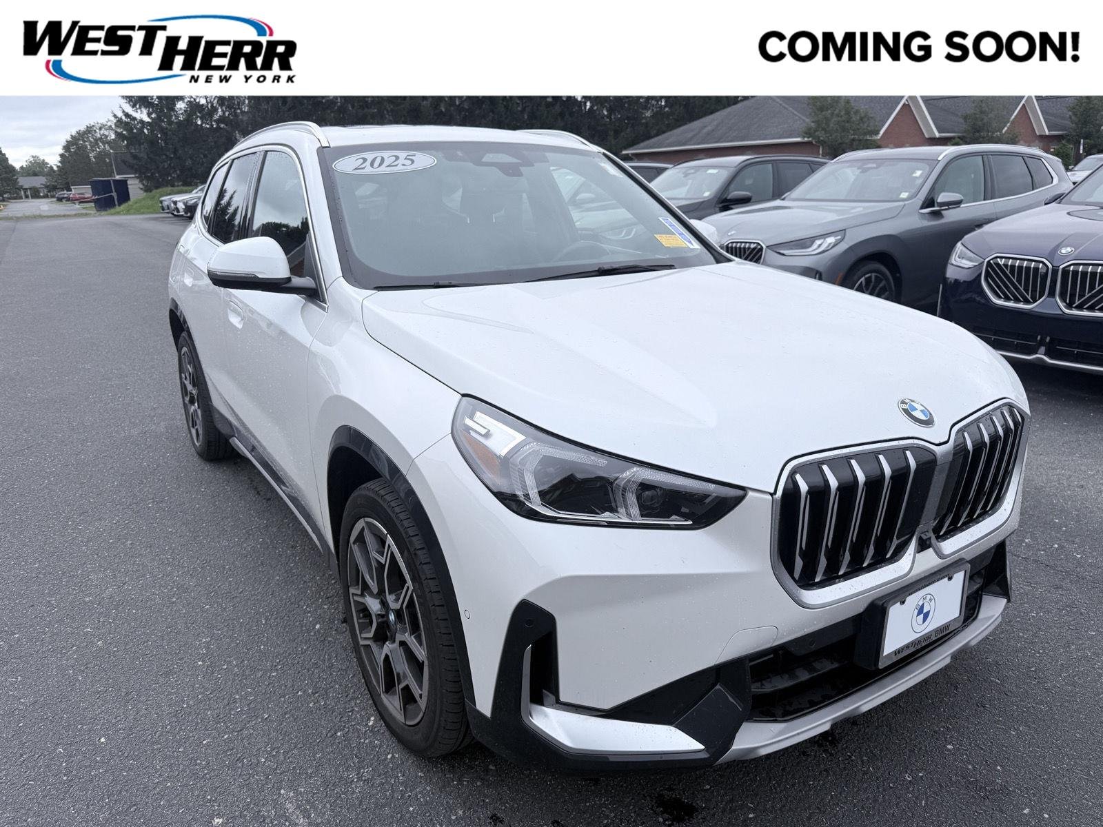 Used 2025 Mineral White Metallic BMW xDrive28i image 1