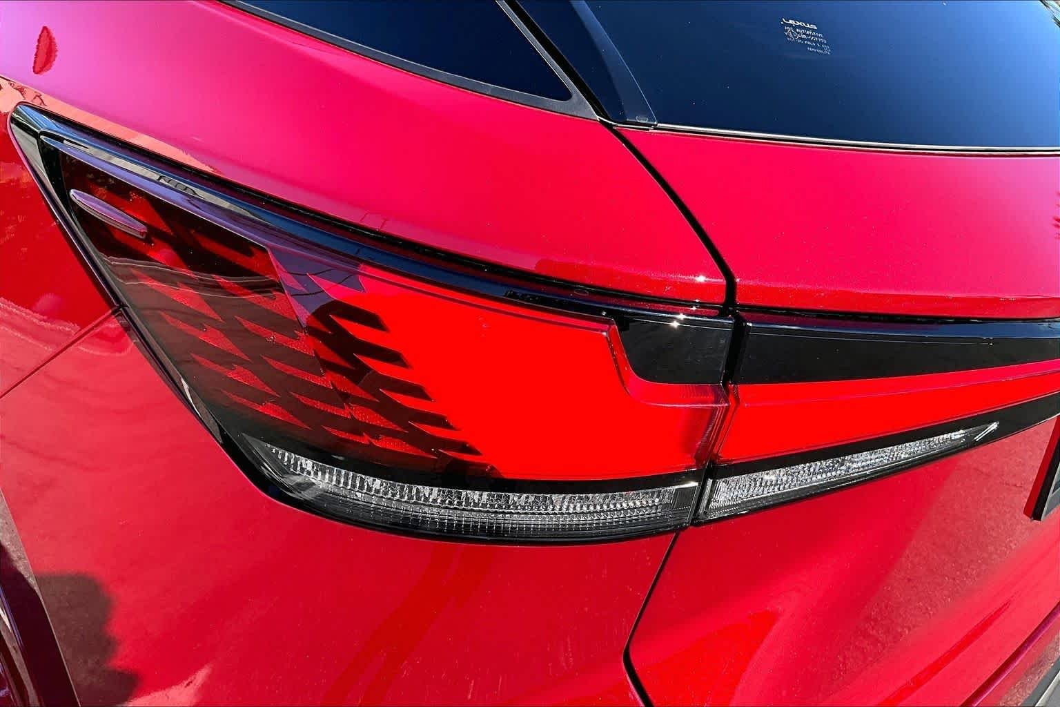 2026 Lexus RX 450h+ Premium - Photo 12