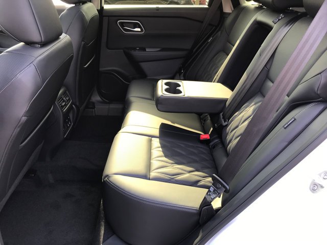 2026 Nissan Rogue Platinum - Photo 15