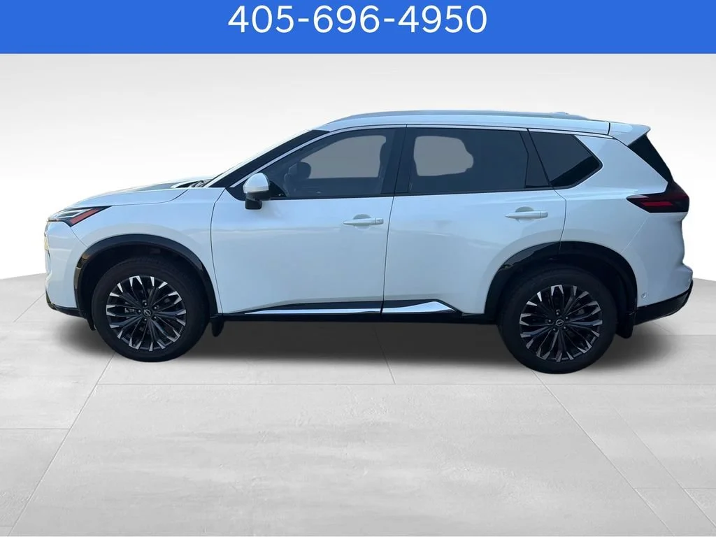 Pre-Owned 2024 Nissan Rogue Platinum