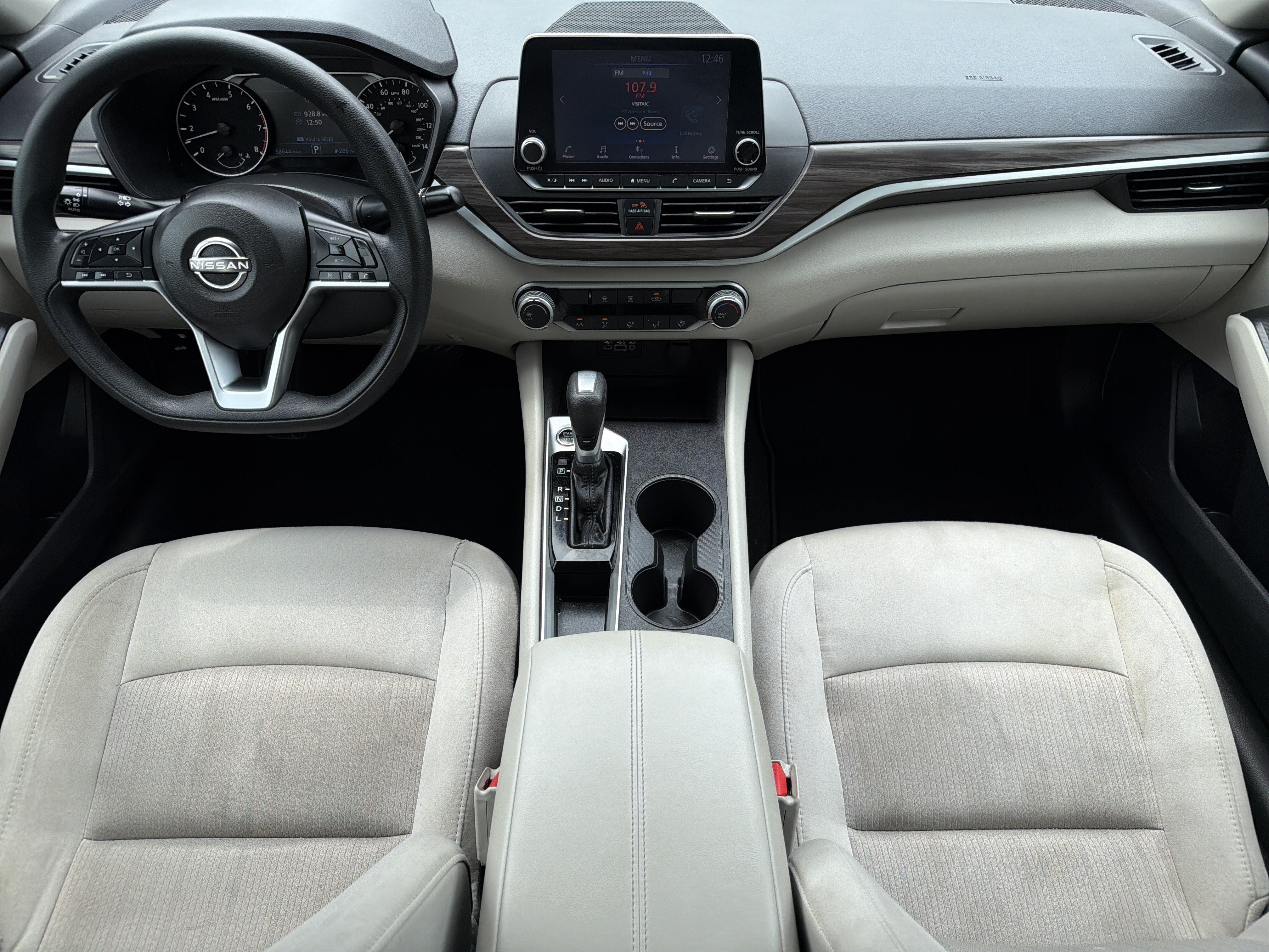 Used 2025 Super Black Nissan SV image 3