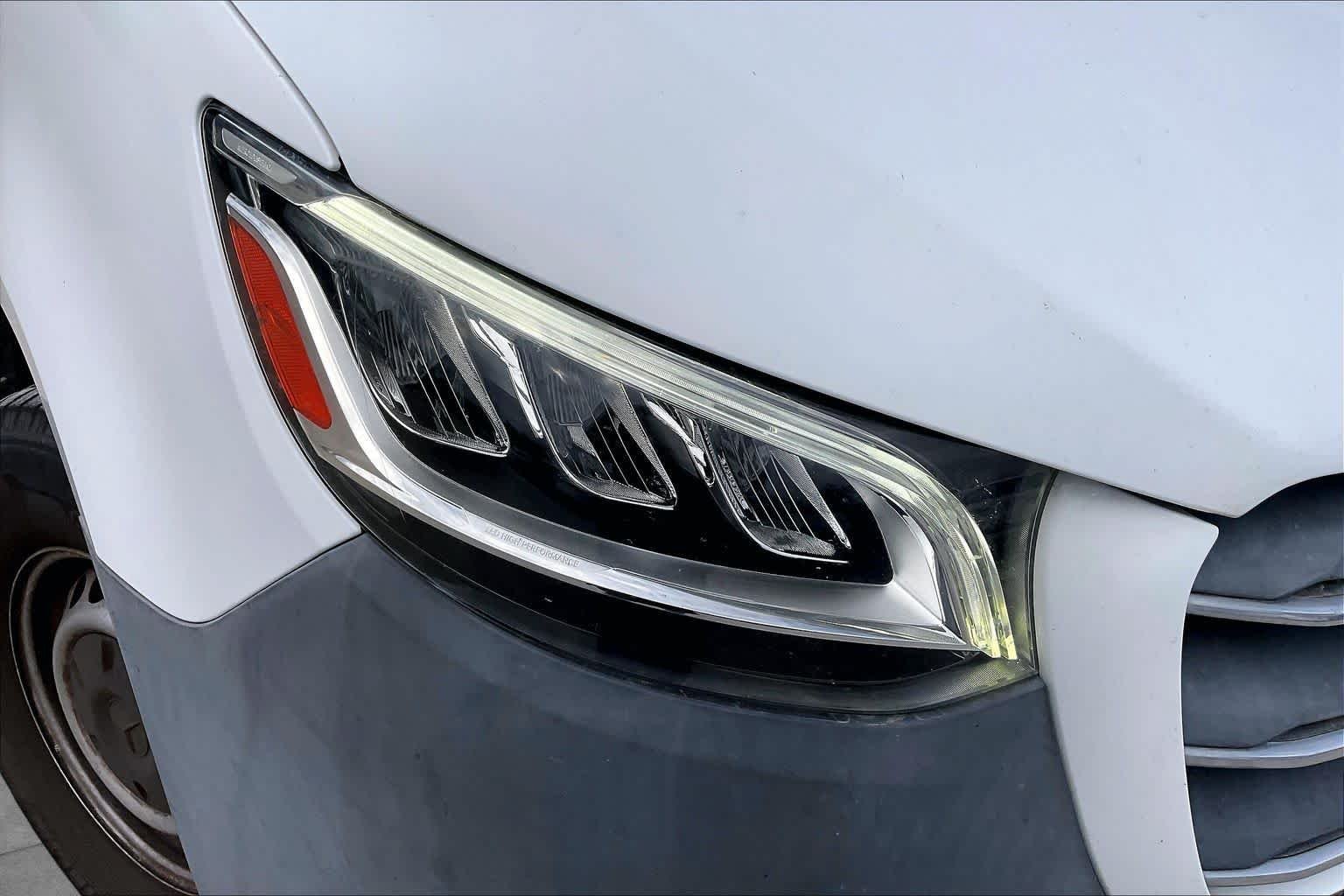 Used 2021 Arctic White Mercedes-Benz  image 25