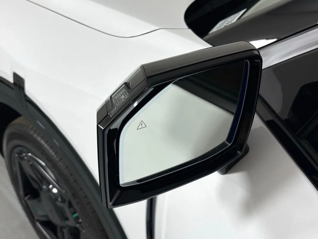 New 2027 Glacial White Pearl Kia X-Line SX Prestige image 13