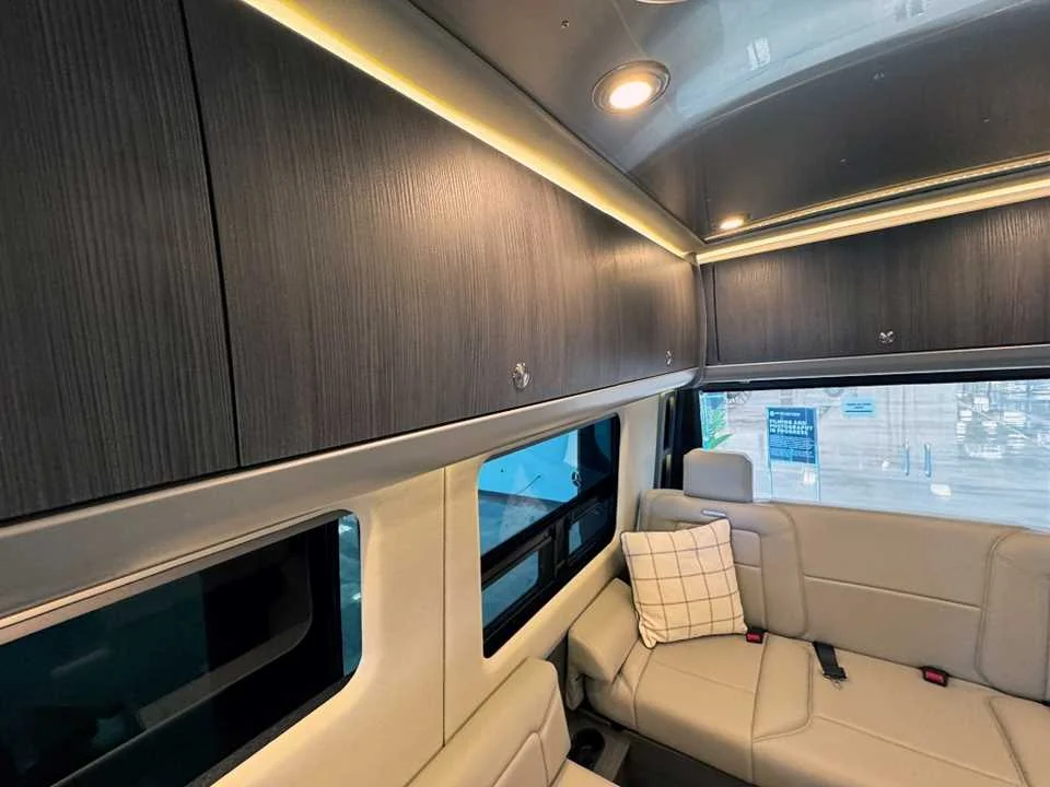 New 2025 Tenorite Gray Metallic AIRSTREAM  image 17