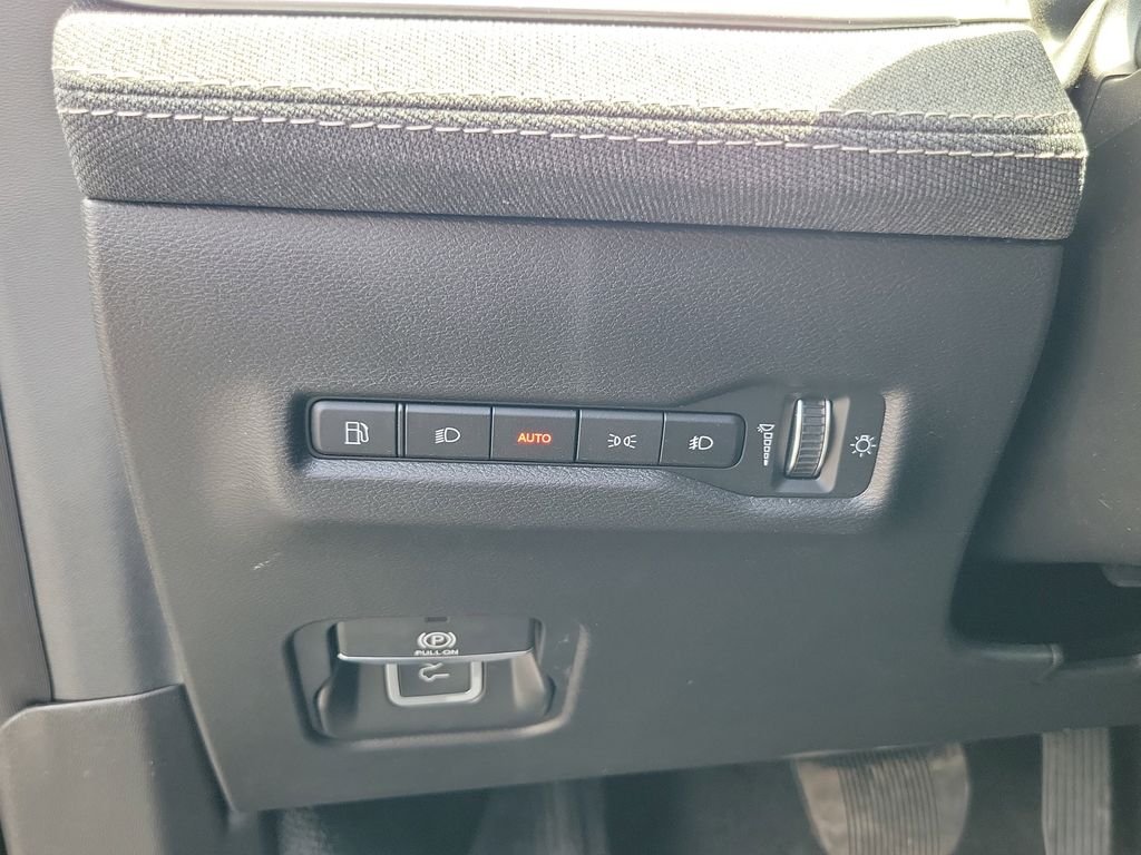 New 2026 Sting-Gray Clearcoat Jeep Laredo image 16