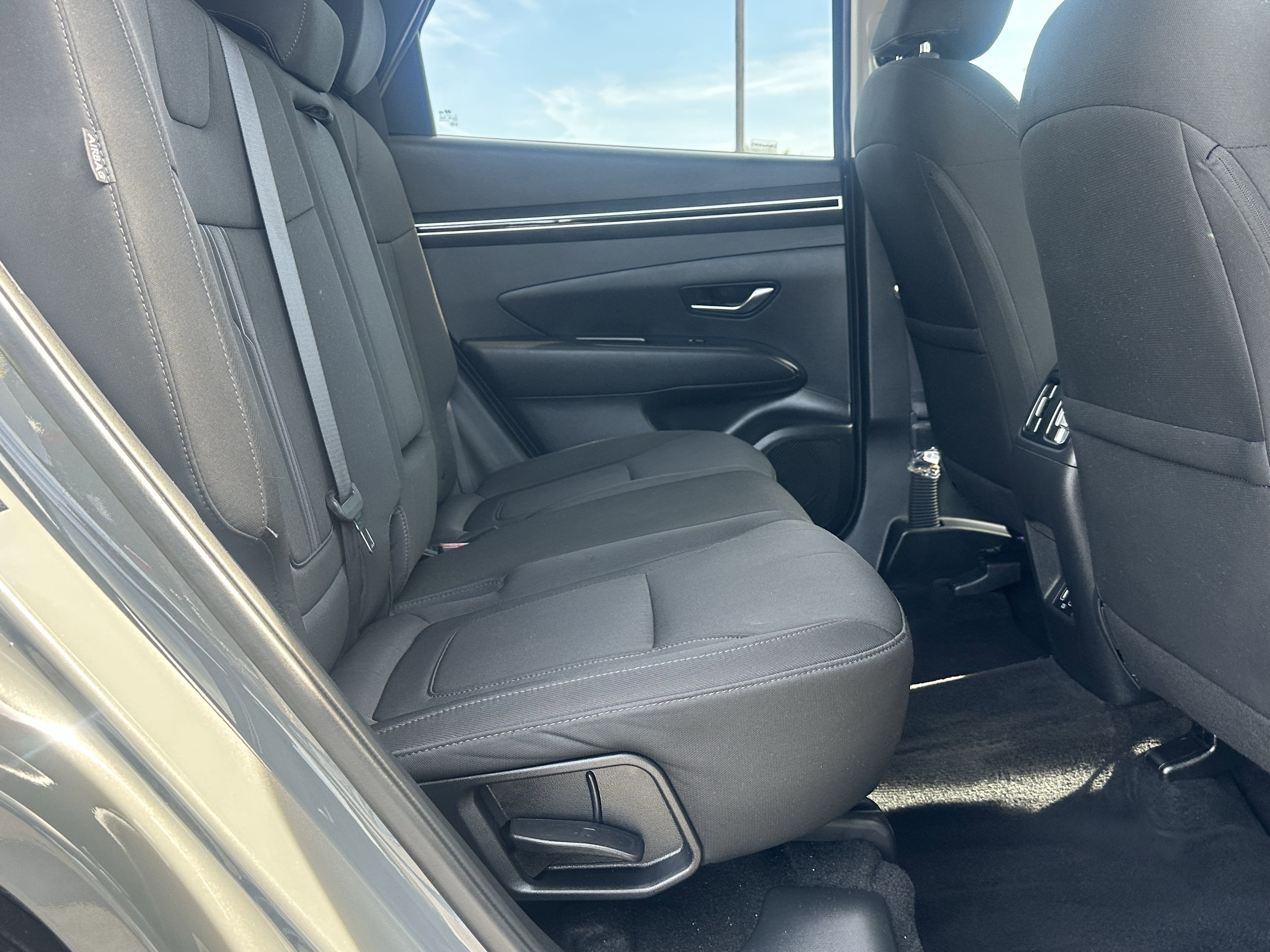 Used 2024 Hampton Gray Hyundai SEL image 15