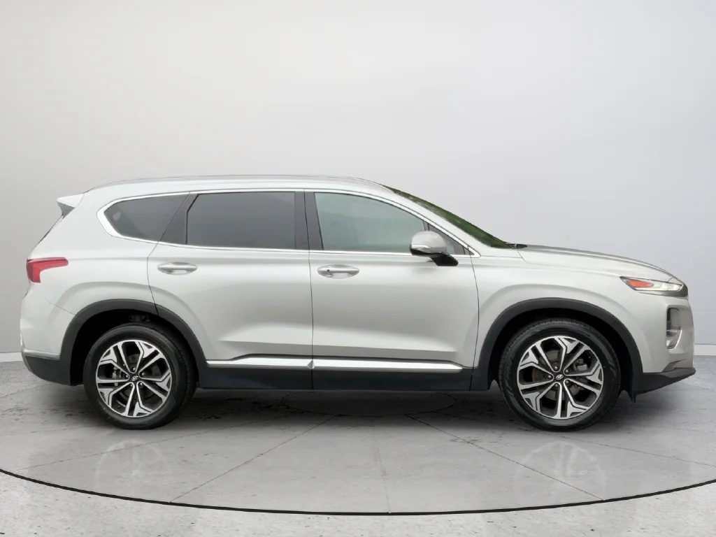 2019 Hyundai Santa Fe Limited - Photo 9