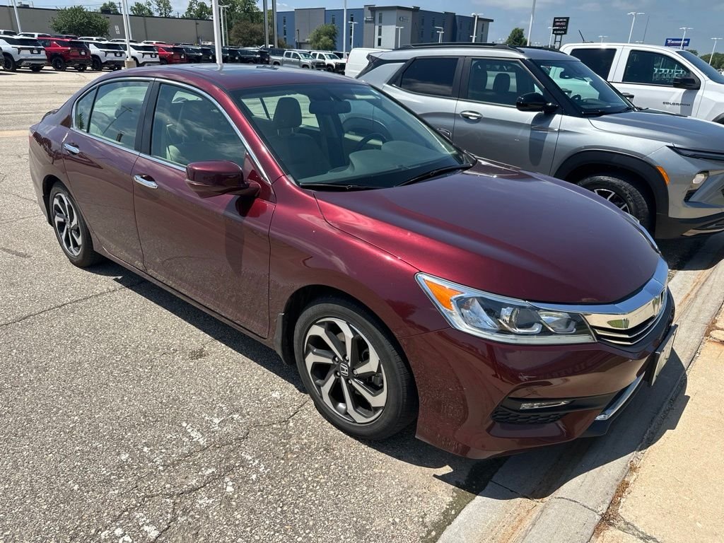 Used 2016  Honda EX-L image 5