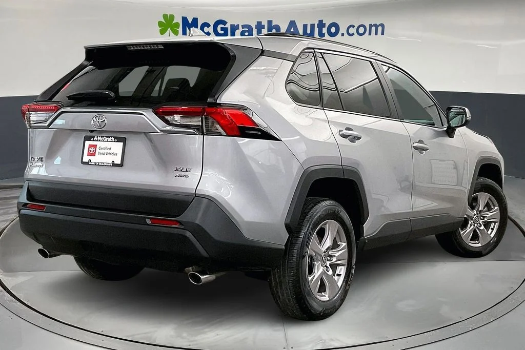 Used 2025 Silver Toyota XLE image 16