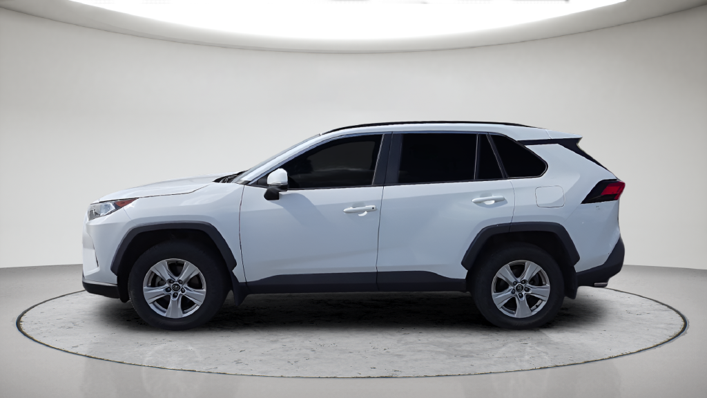 Certified Used 2021 White Toyota XLE image 19