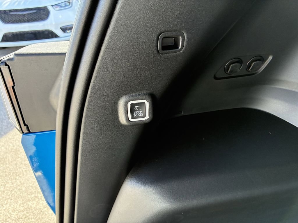 New 2026 Hydro Blue Pearlcoat Jeep Limited image 29