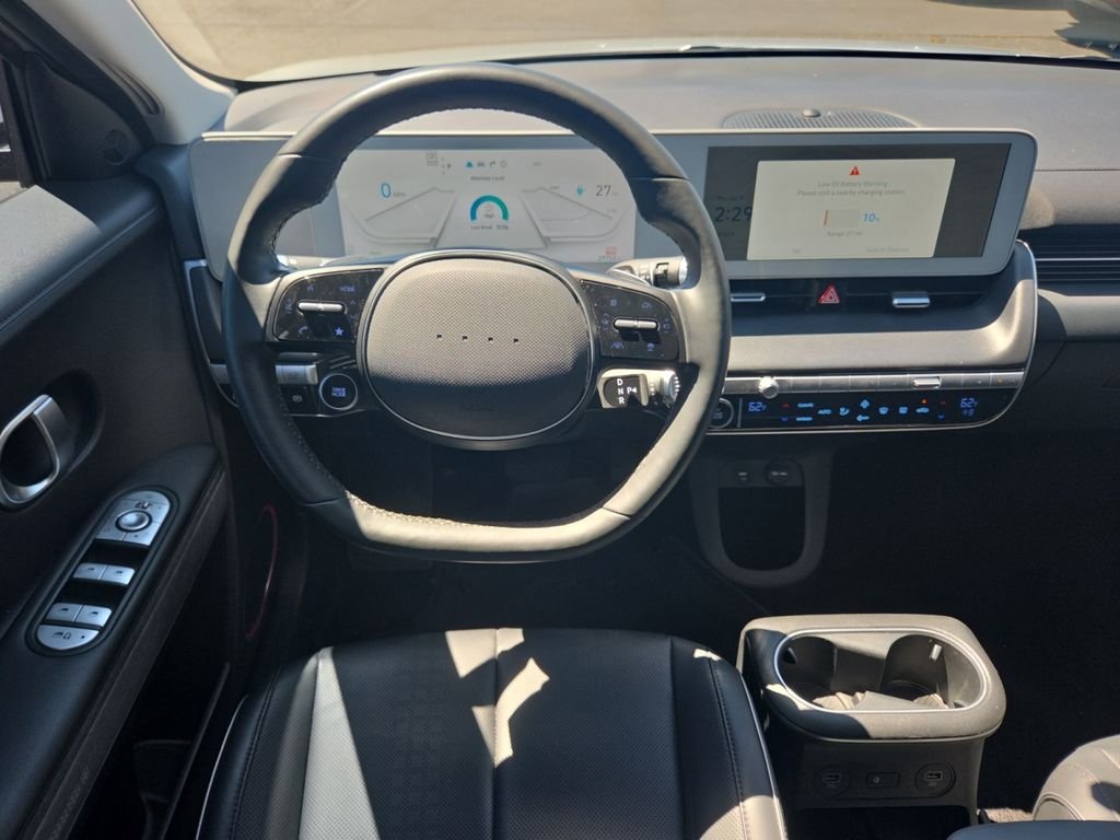 Used 2023 Gold Hyundai SEL image 22